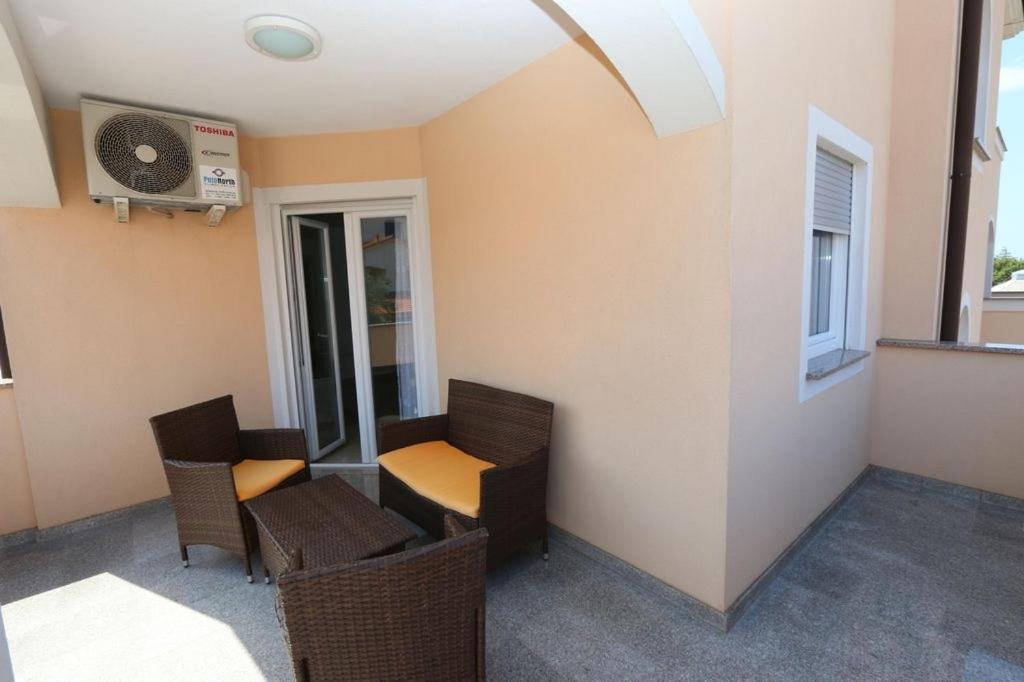 Guesthouse Medulin Exterior photo